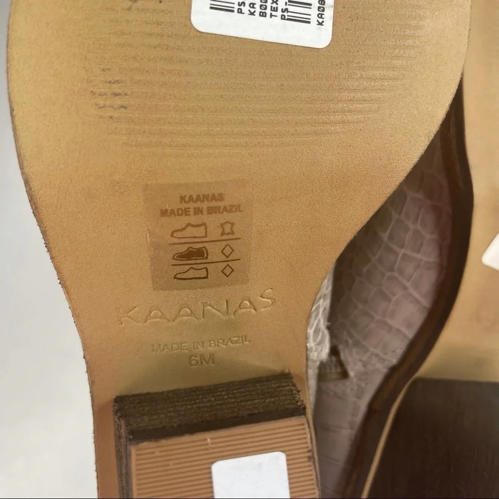 Kaanas Amarone Croc-Embossed Texan Booties‎ Size 6